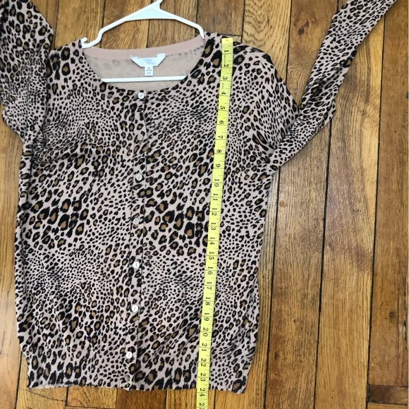 Cardigan - Picture 7 of 9